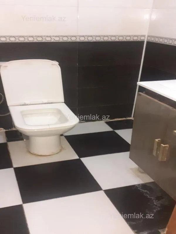 Satılır 3 otaqlı köhnə tikili 72 m²