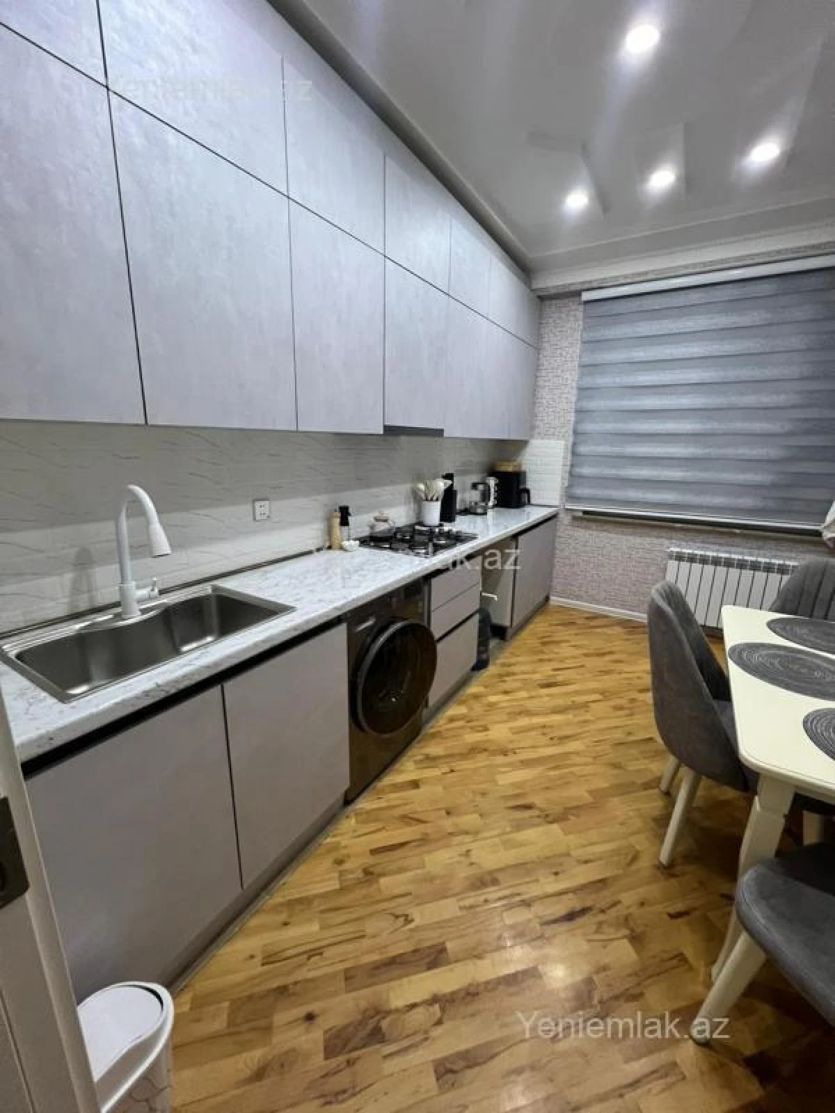 Satılır 3 otaqlı yeni tikili 90 m²