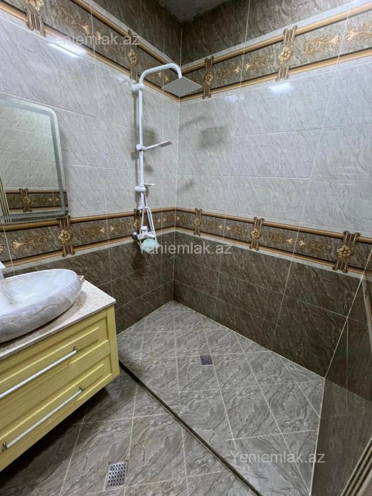 Satılır 3 otaqlı yeni tikili 90 m²