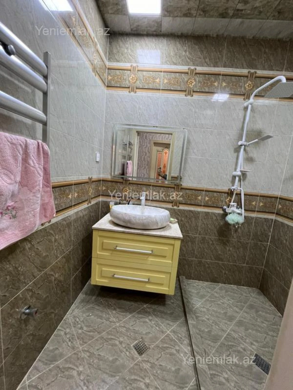 Satılır 3 otaqlı yeni tikili 90 m²