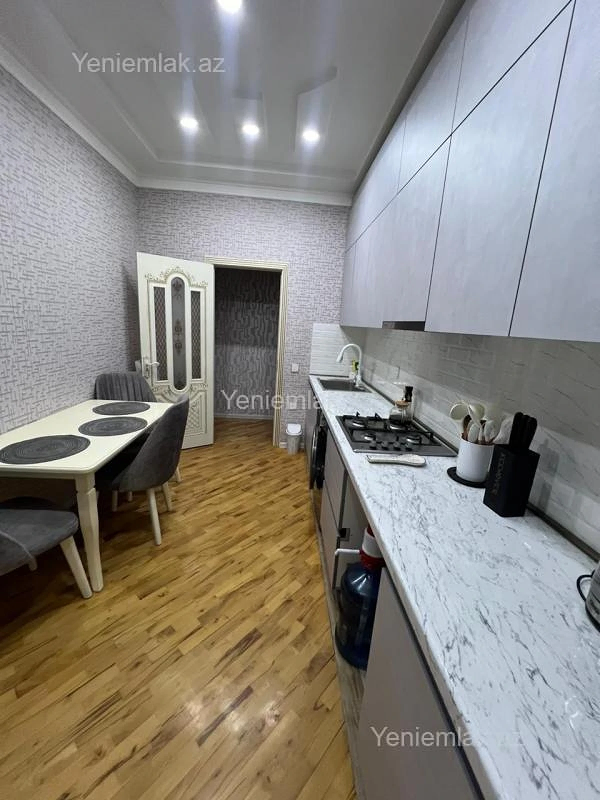 Satılır 3 otaqlı yeni tikili 90 m²