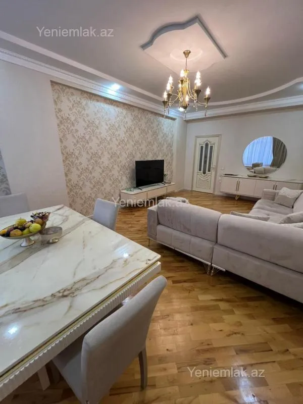 Satılır 3 otaqlı yeni tikili 90 m²