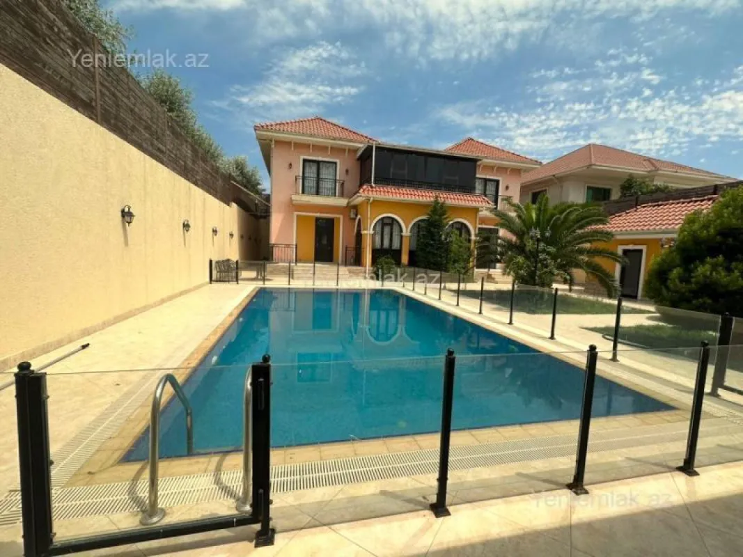 Satılır 7 otaqlı həyət evi 500 m²