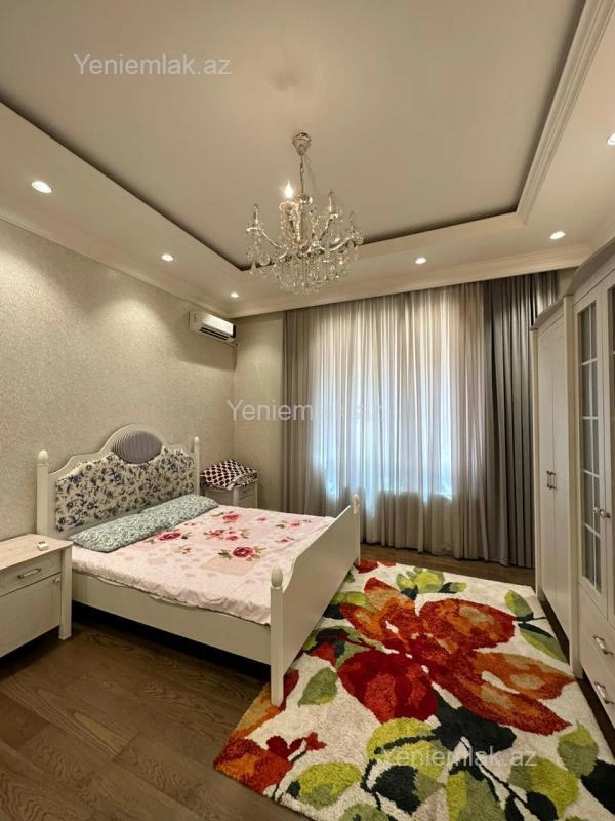 Satılır 7 otaqlı həyət evi 500 m²
