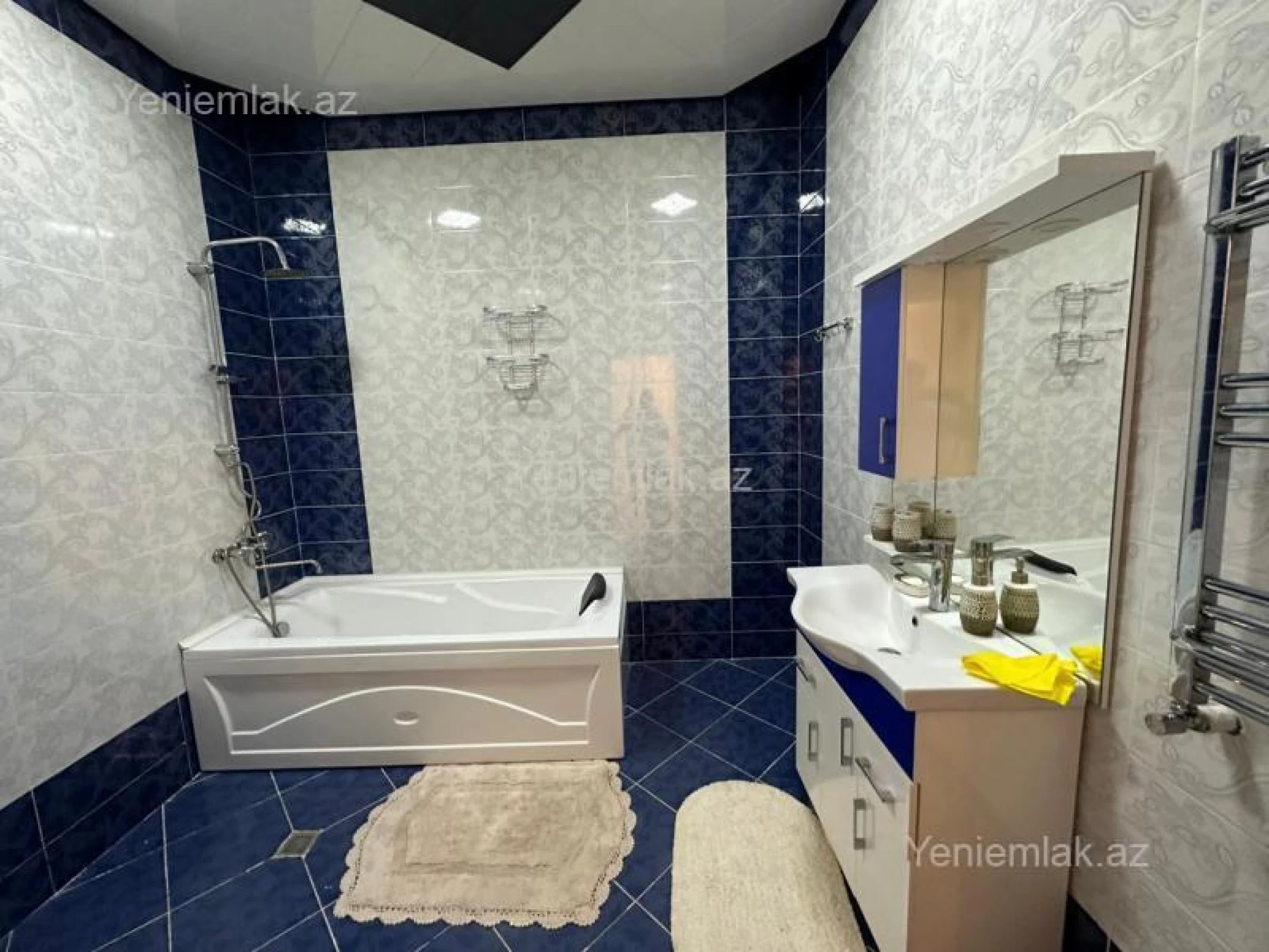 Satılır 7 otaqlı həyət evi 500 m²