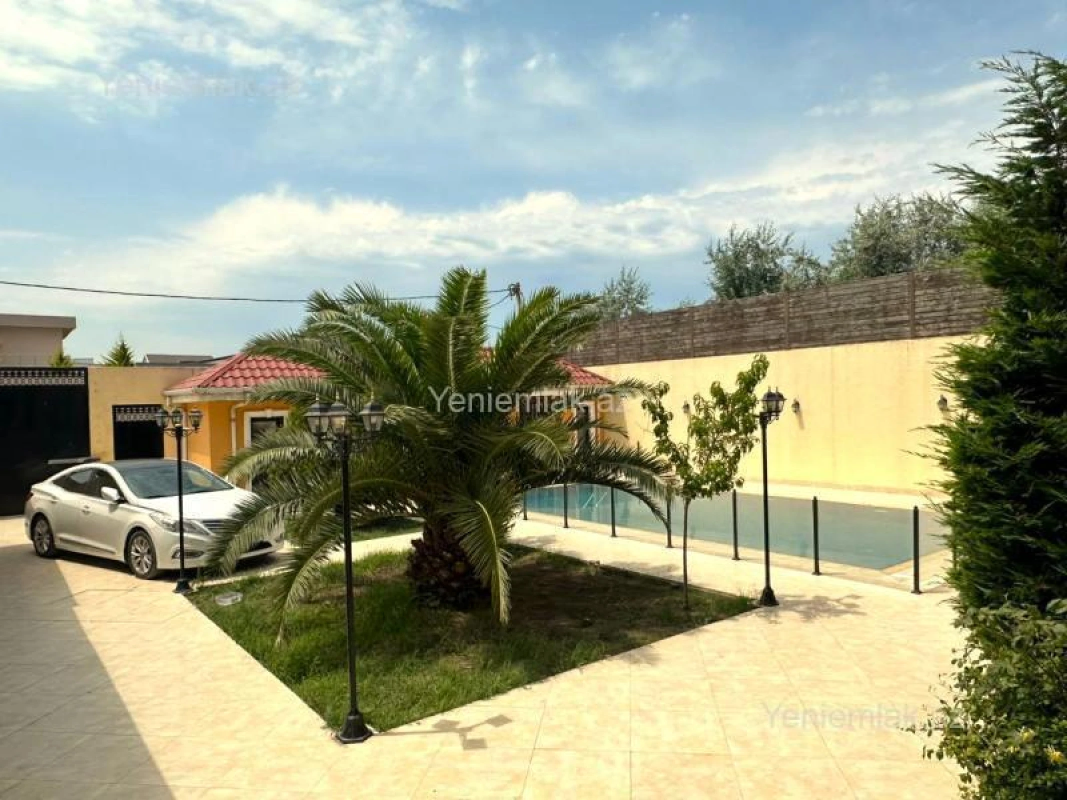 Satılır 7 otaqlı həyət evi 500 m²