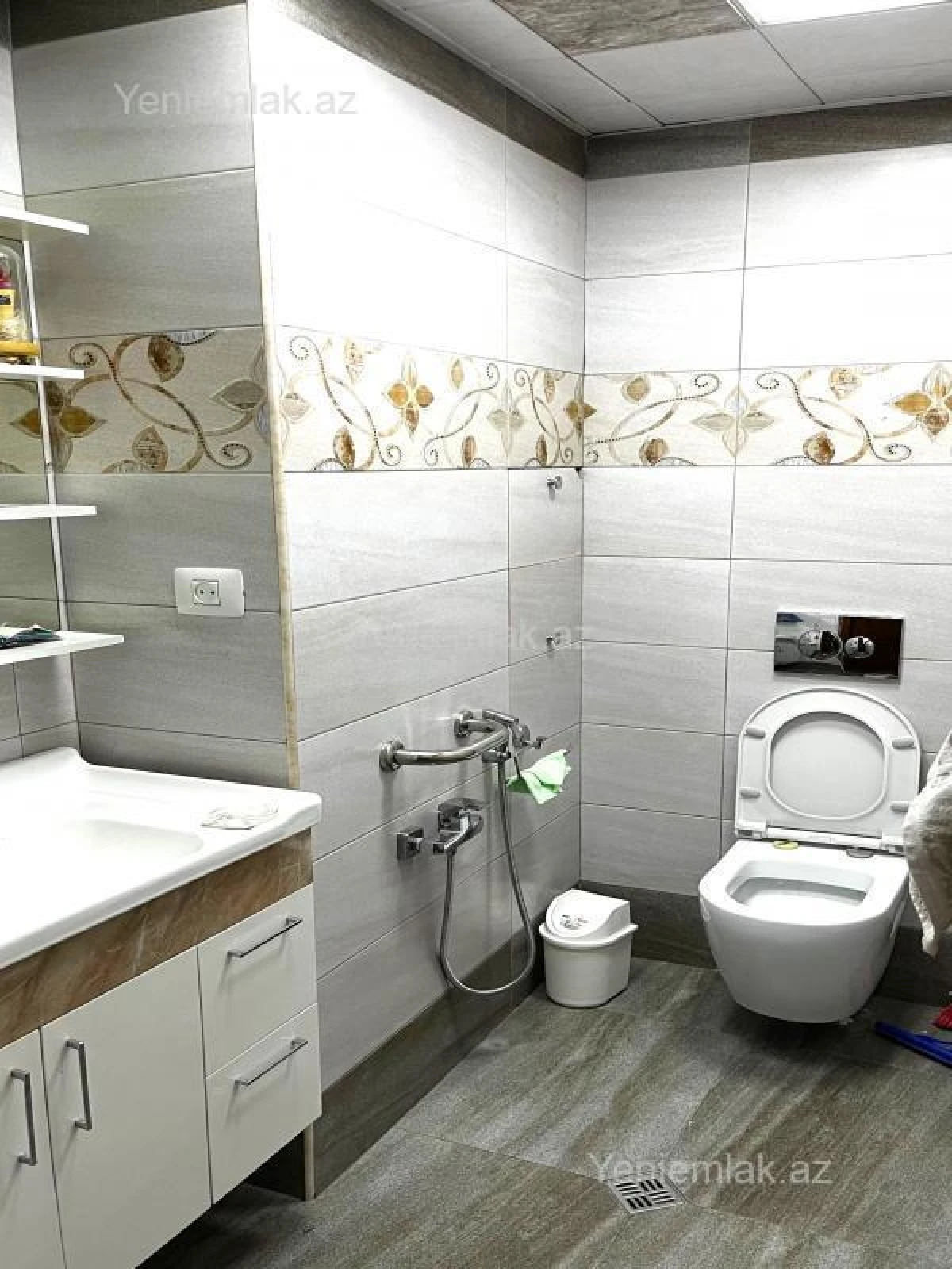 Satılır 3 otaqlı yeni tikili 105 m²
