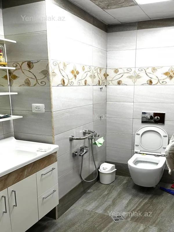 Satılır 3 otaqlı yeni tikili 105 m²