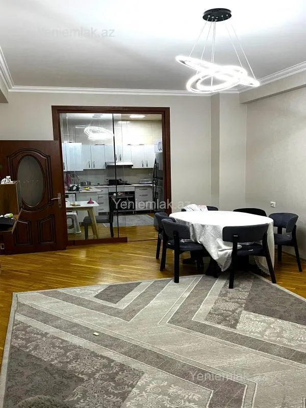 Satılır 3 otaqlı yeni tikili 105 m²