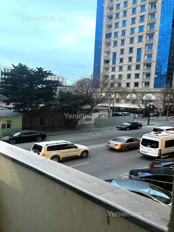 Satılır 3 otaqlı yeni tikili 105 m²