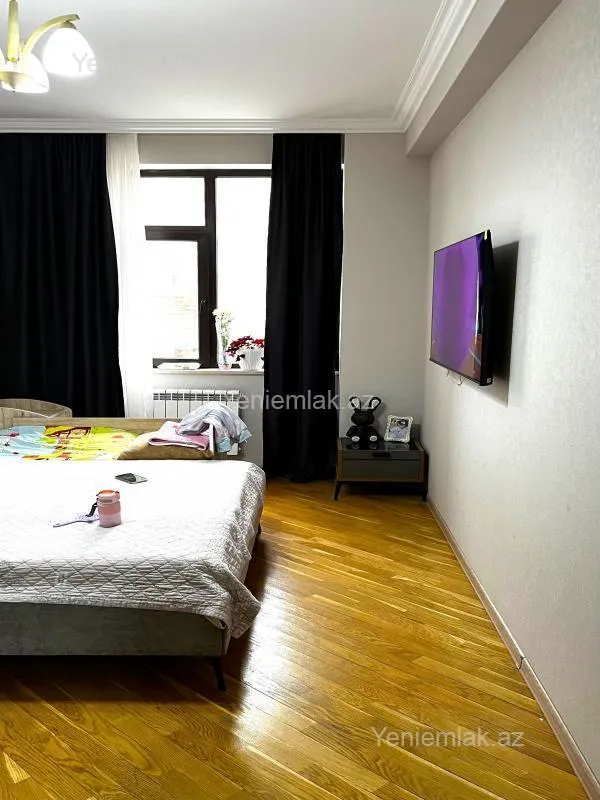 Satılır 3 otaqlı yeni tikili 105 m²