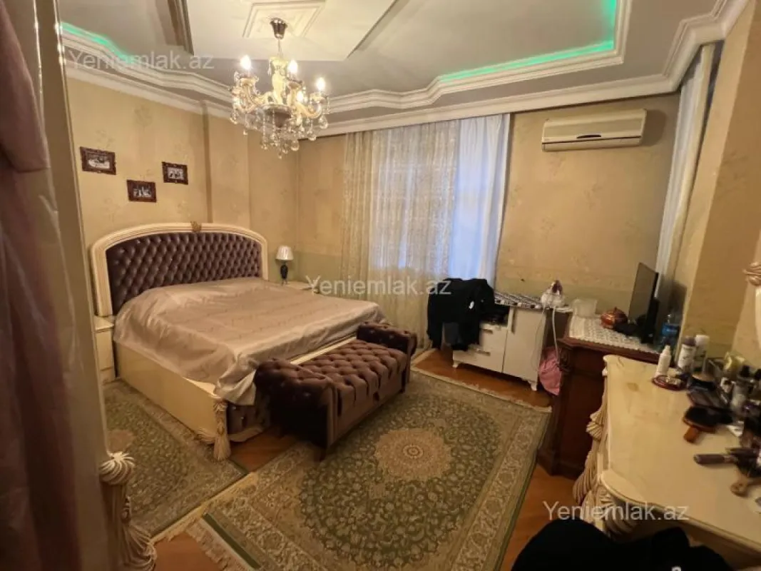 Satılır 4 otaqlı yeni tikili 153 m²