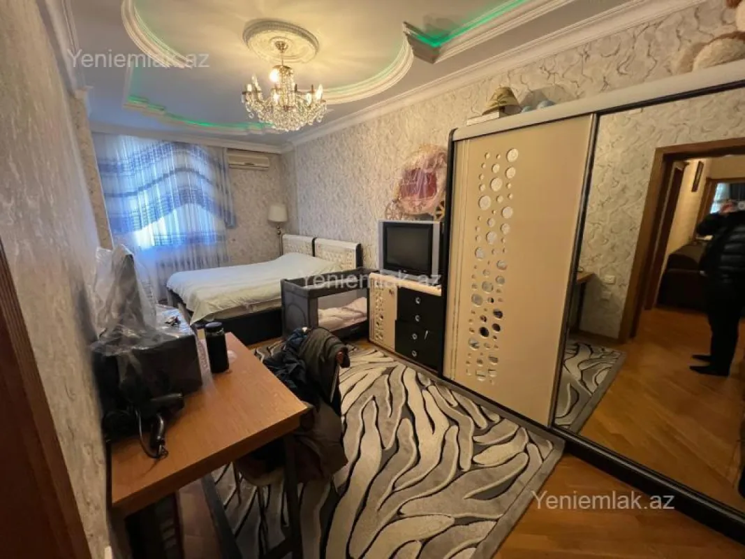 Satılır 4 otaqlı yeni tikili 153 m²