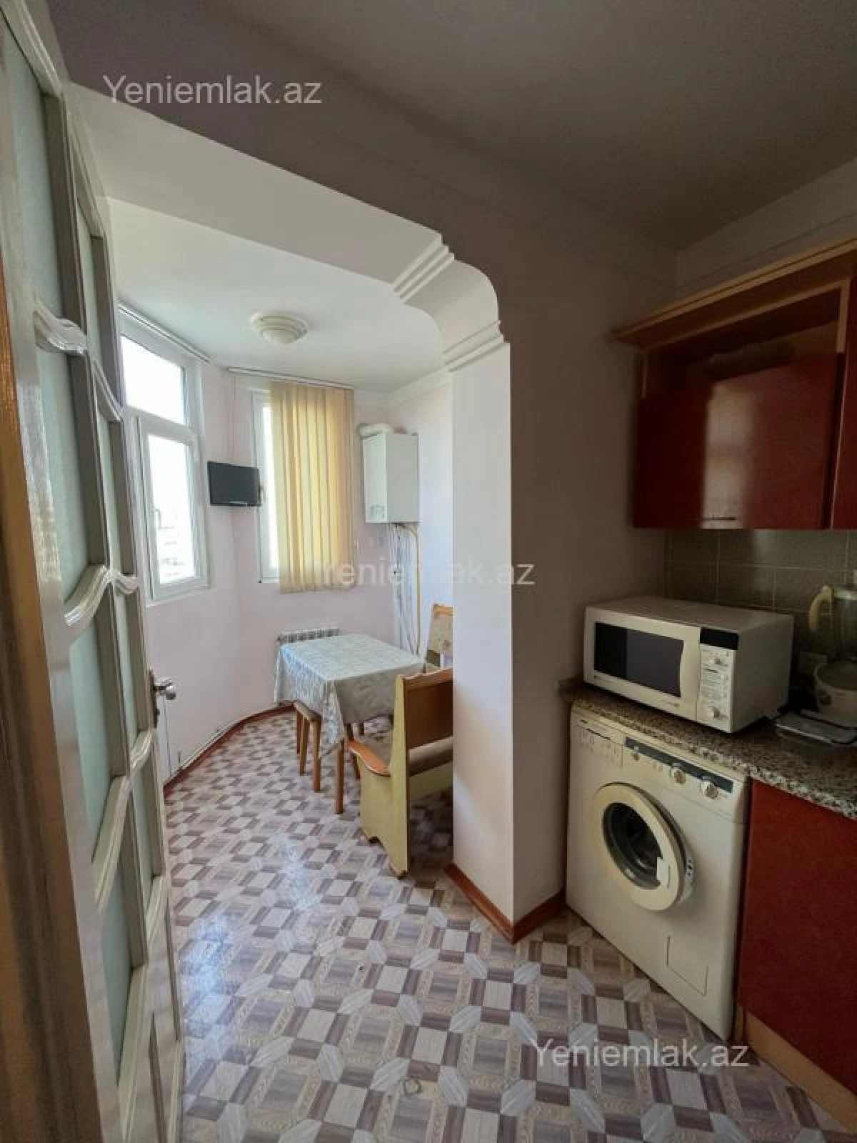 Satılır 3 otaqlı köhnə tikili 86 m²
