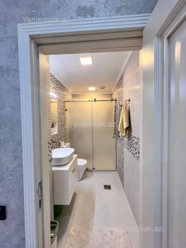 Satılır 2 otaqlı yeni tikili 100 m²