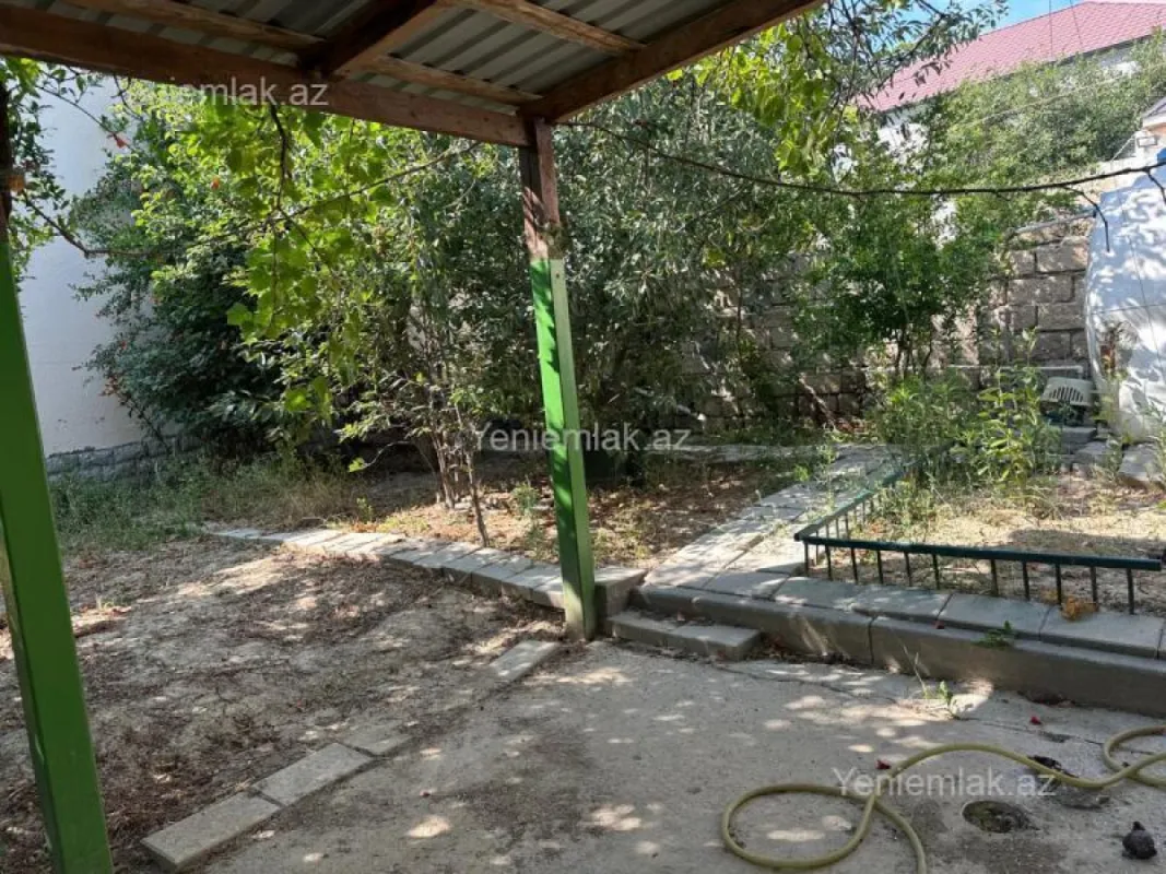 Satılır 4 otaqlı həyət evi 180 m²