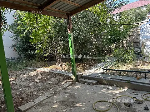 Satılır 4 otaqlı həyət evi 180 m²