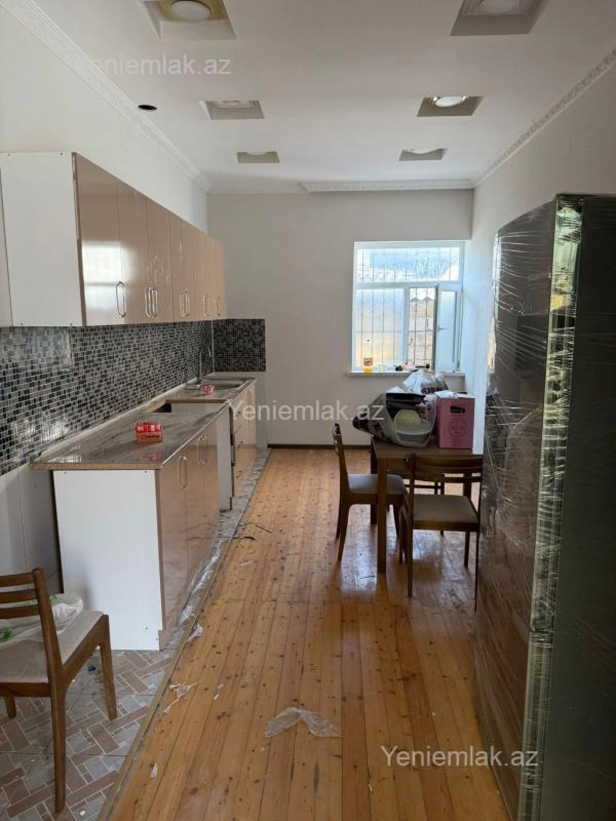 Satılır 4 otaqlı həyət evi 180 m²