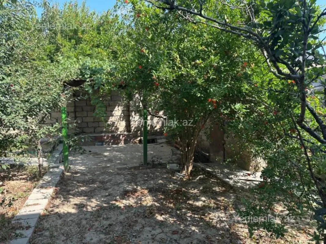 Satılır 4 otaqlı həyət evi 180 m²