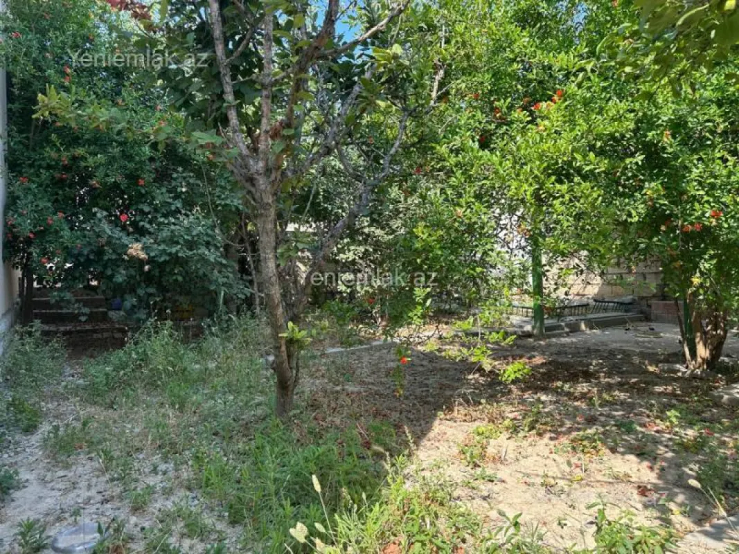 Satılır 4 otaqlı həyət evi 180 m²