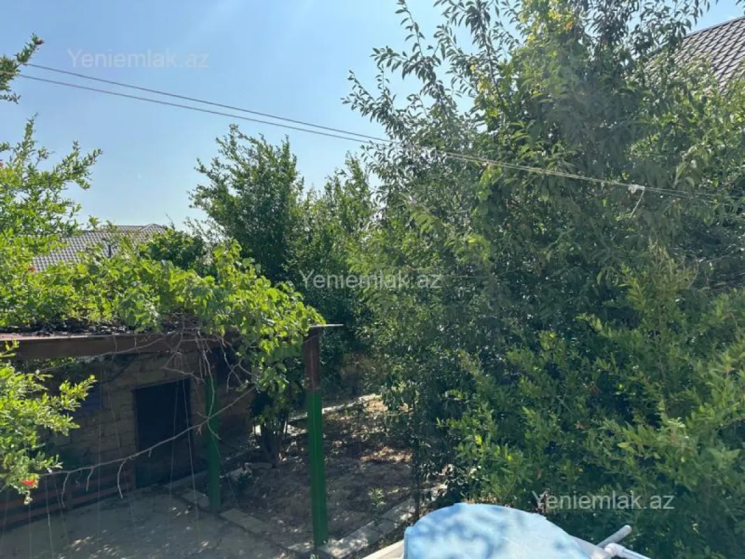 Satılır 4 otaqlı həyət evi 180 m²