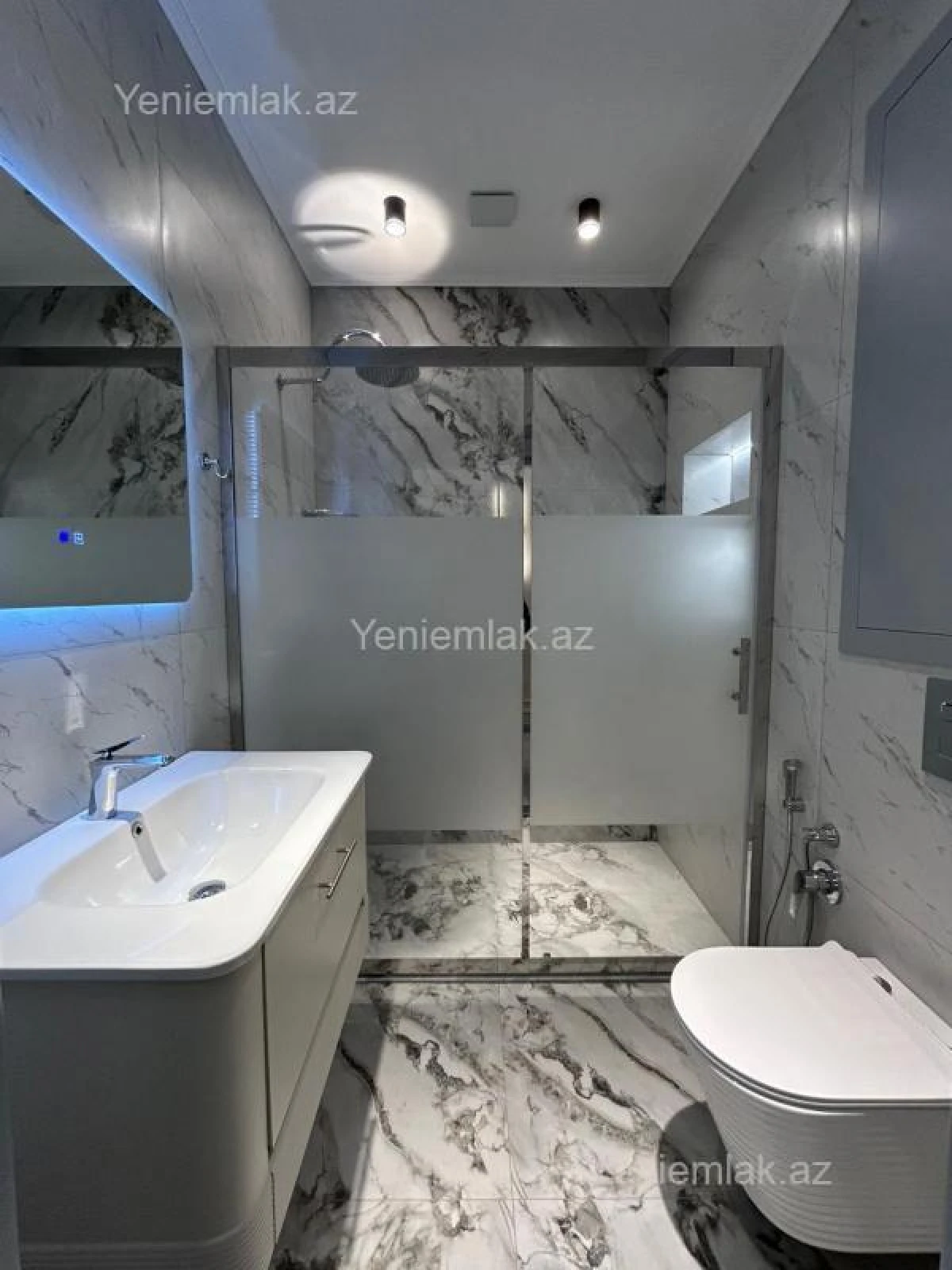Satılır 3 otaqlı yeni tikili 120 m²