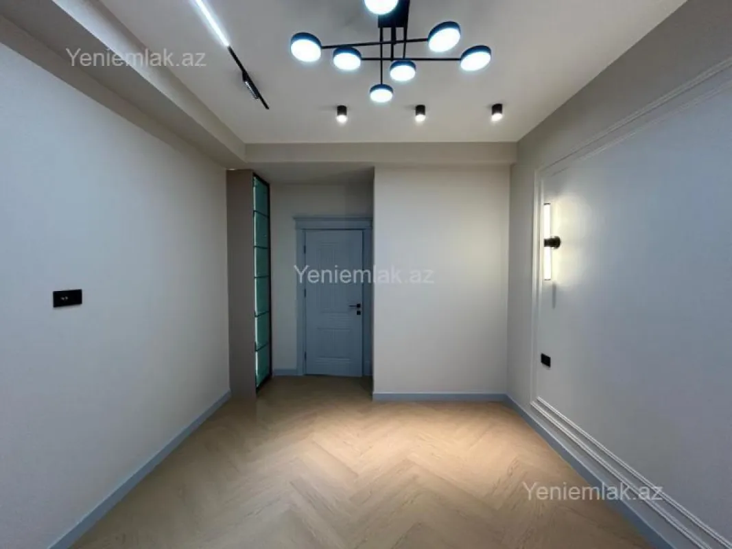 Satılır 3 otaqlı yeni tikili 120 m²