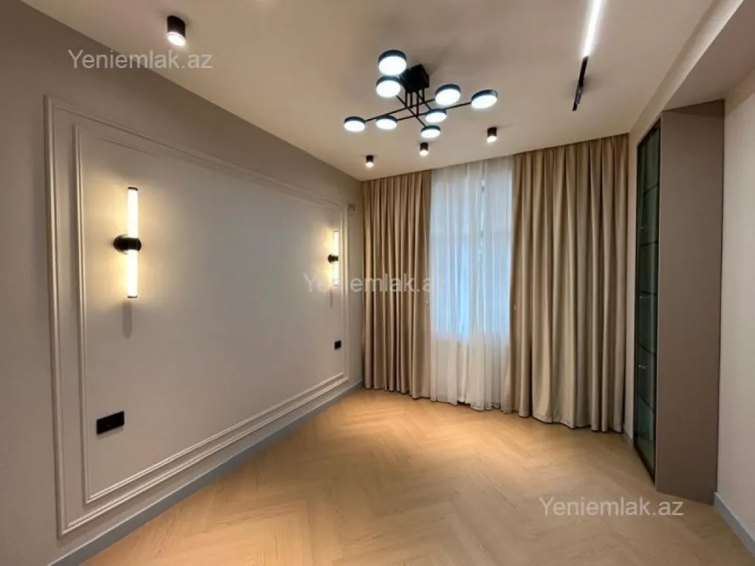 Satılır 3 otaqlı yeni tikili 120 m²