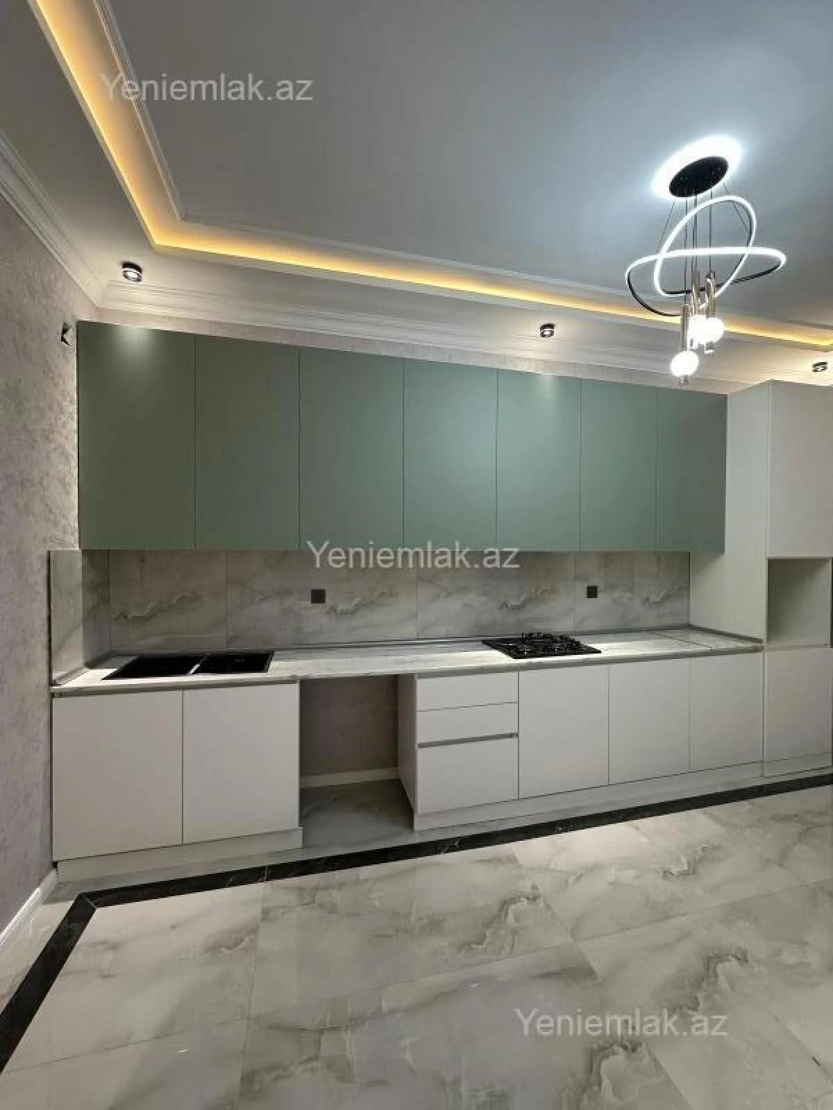 Satılır 3 otaqlı yeni tikili 108 m²