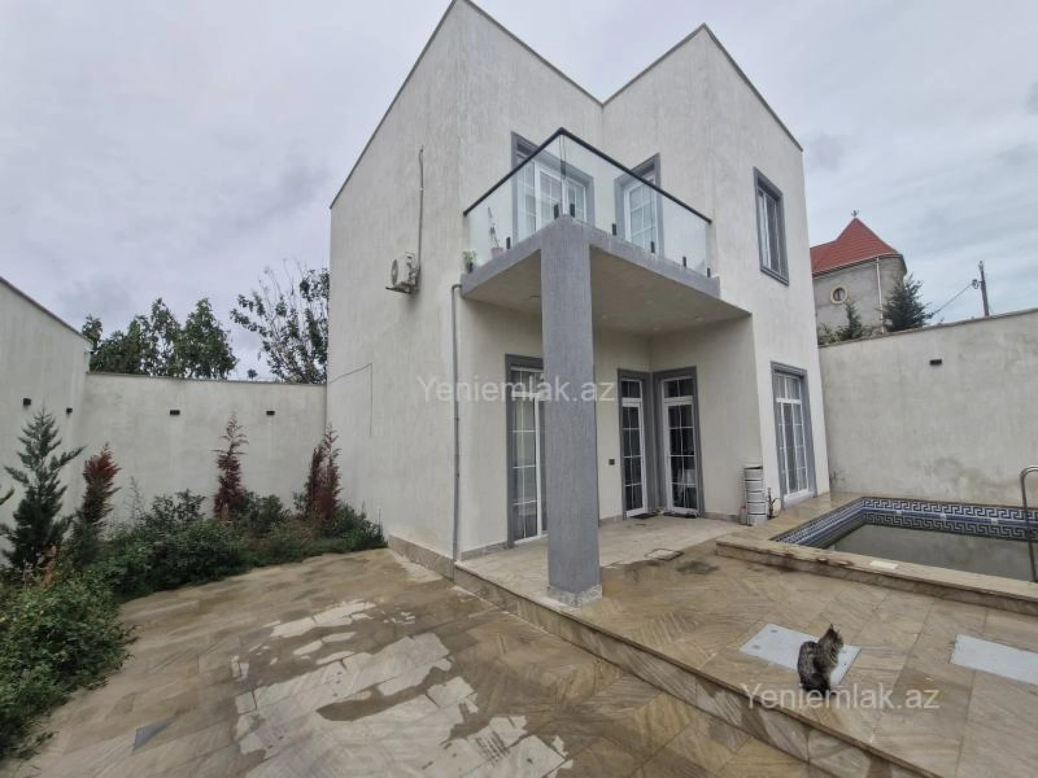 Satılır 5 otaqlı həyət evi 150 m²