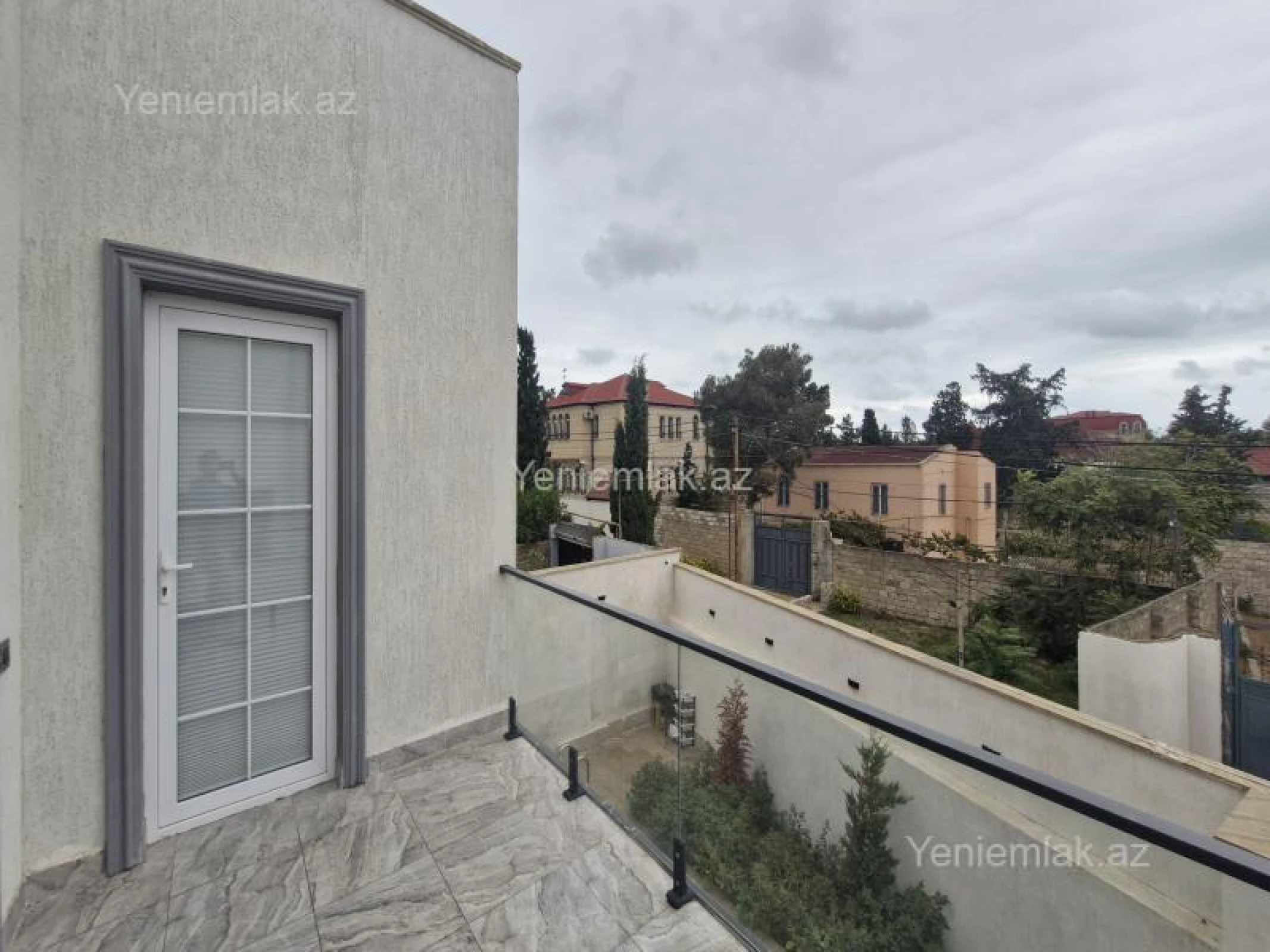 Satılır 5 otaqlı həyət evi 150 m²