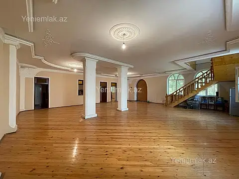 Satılır 6 otaqlı həyət evi 750 m²