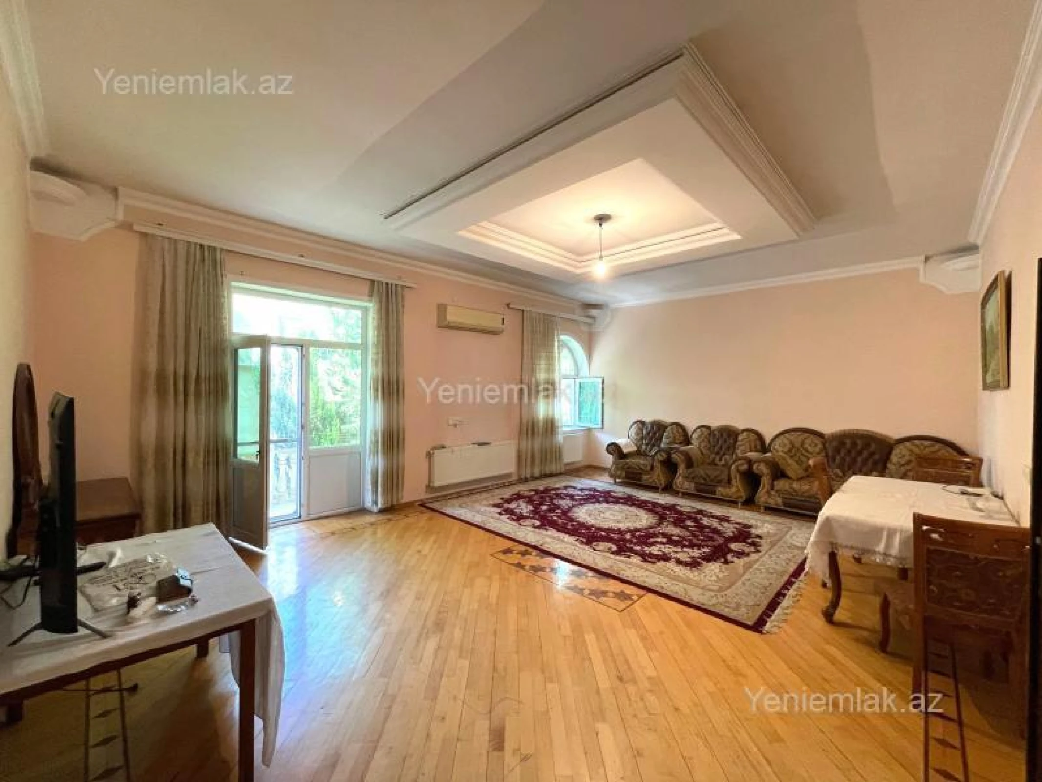 Satılır 6 otaqlı həyət evi 750 m²