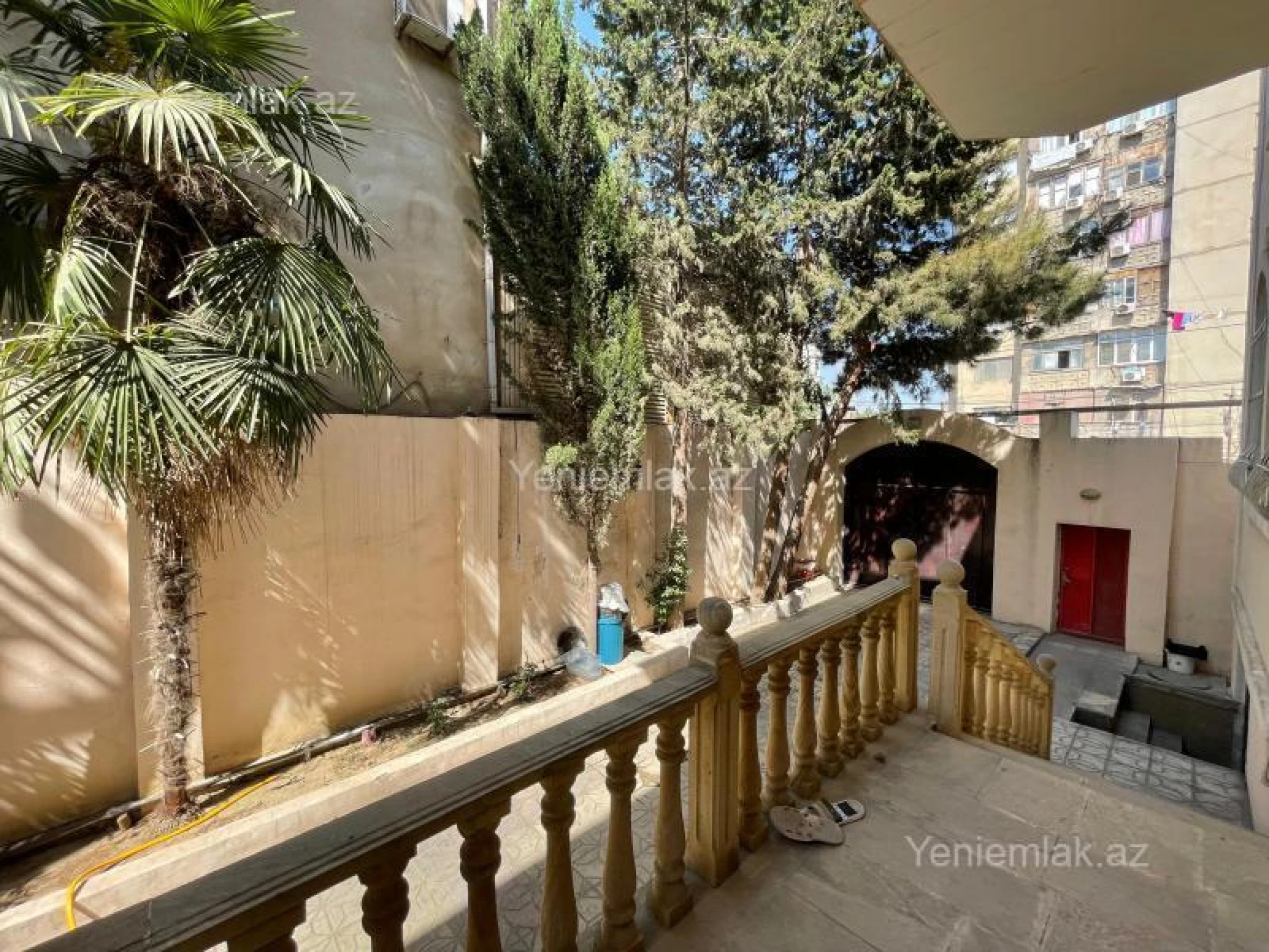 Satılır 6 otaqlı həyət evi 750 m²