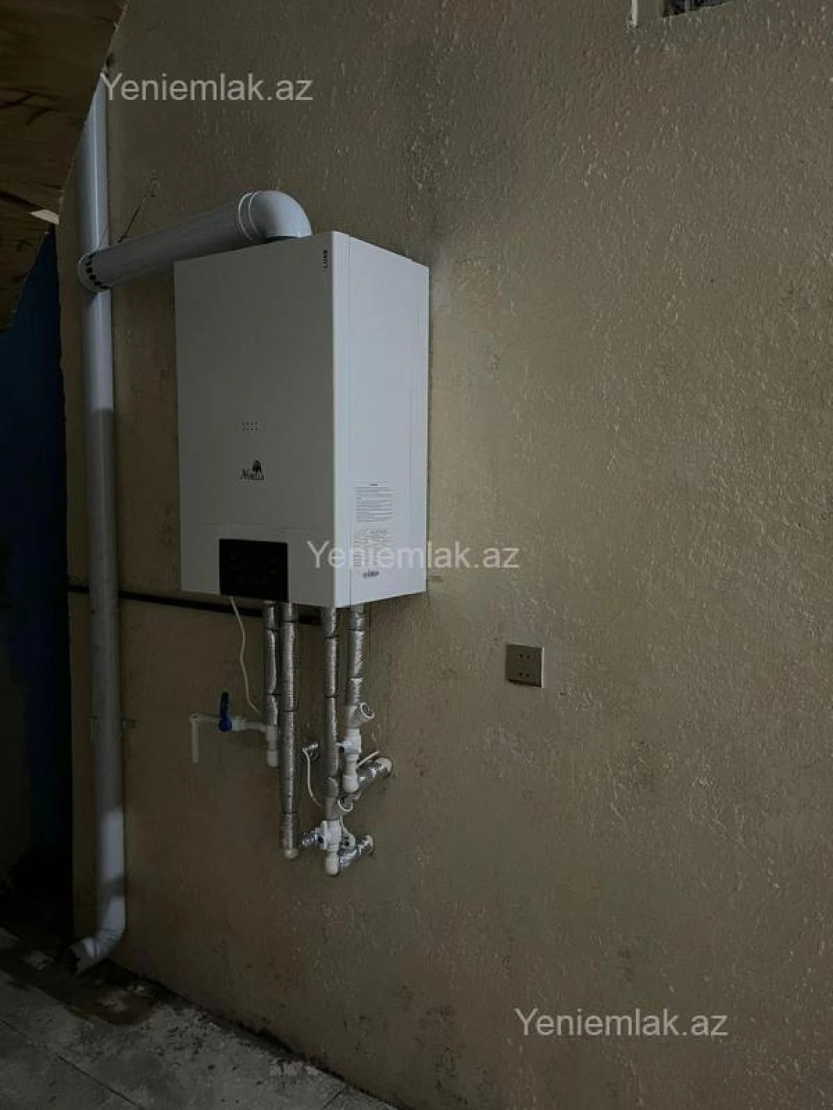 Satılır 6 otaqlı həyət evi 230 m²