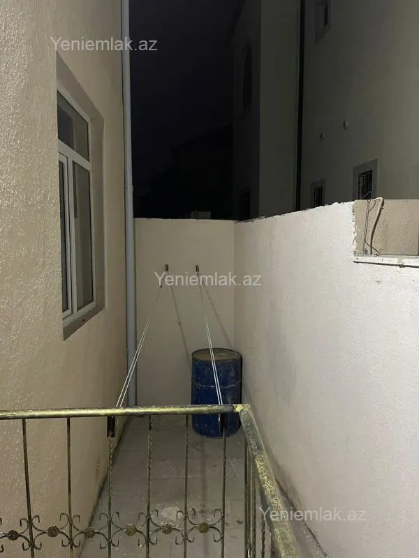 Satılır 6 otaqlı həyət evi 230 m²