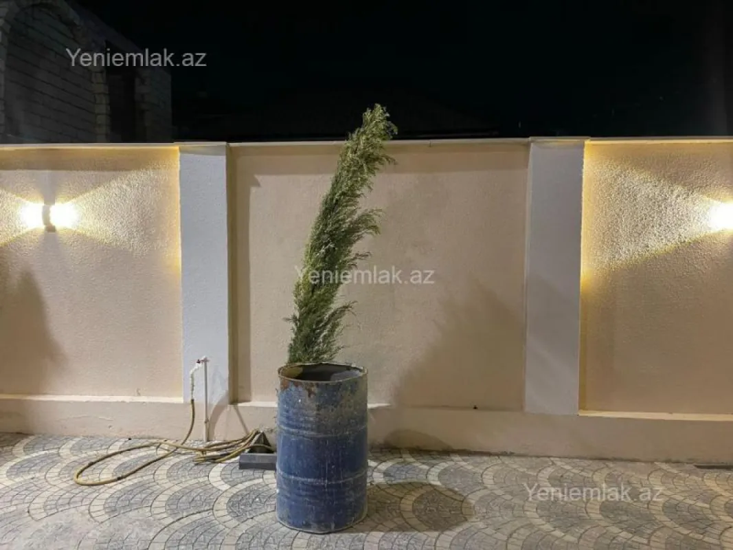 Satılır 6 otaqlı həyət evi 230 m²