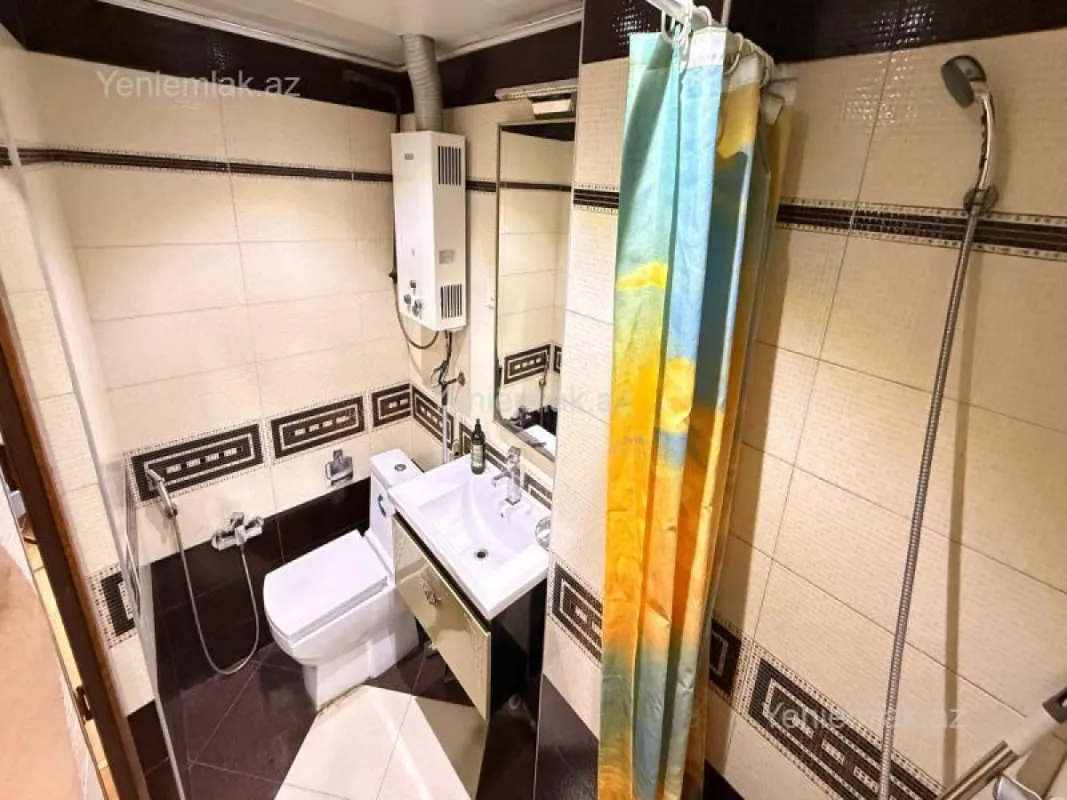 Satılır 4 otaqlı köhnə tikili 90 m²