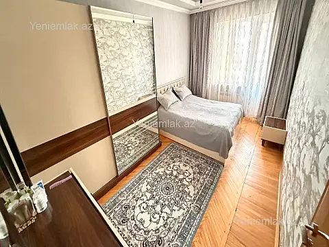 Satılır 4 otaqlı köhnə tikili 90 m²