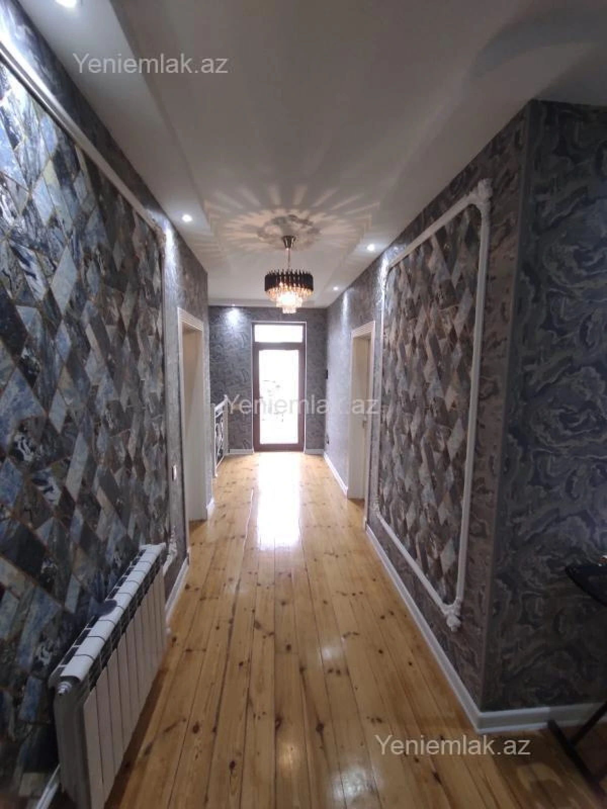 Satılır 6 otaqlı həyət evi 270 m²