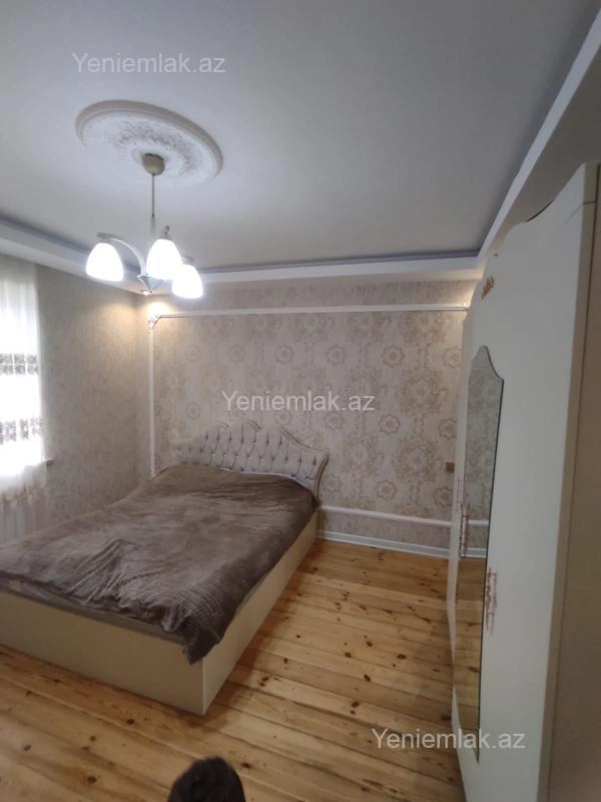 Satılır 6 otaqlı həyət evi 270 m²