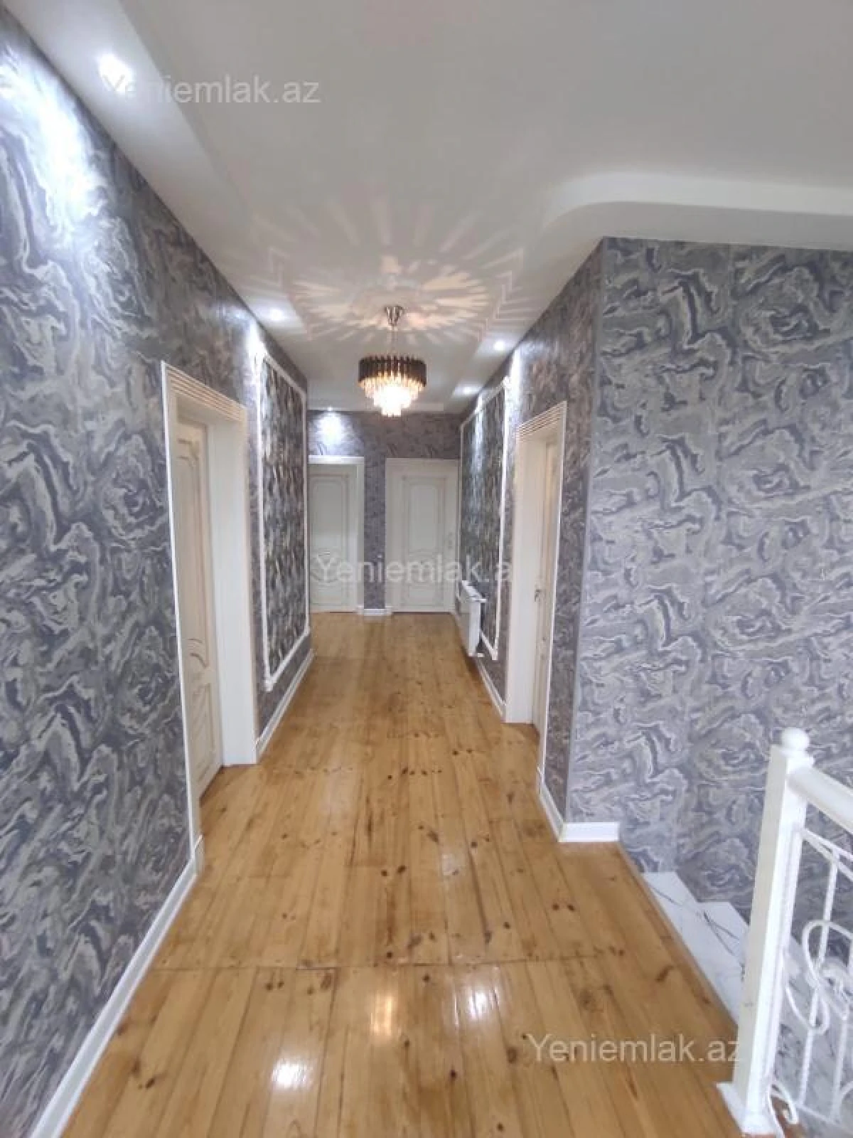 Satılır 6 otaqlı həyət evi 270 m²