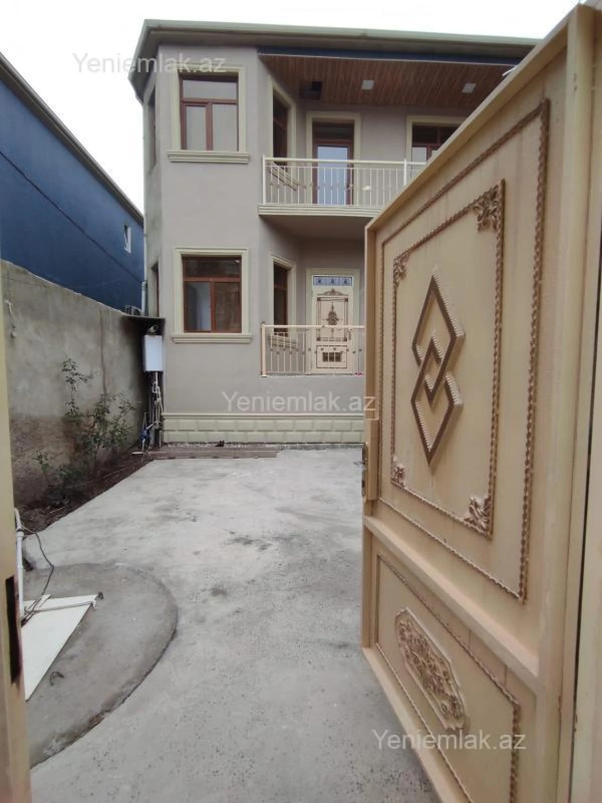Satılır 6 otaqlı həyət evi 270 m²