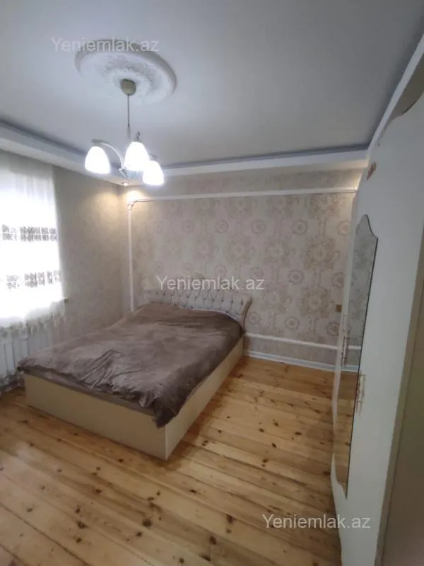 Satılır 6 otaqlı həyət evi 270 m²