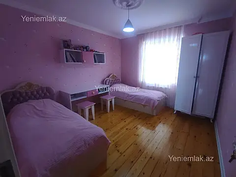 Satılır 6 otaqlı həyət evi 270 m²
