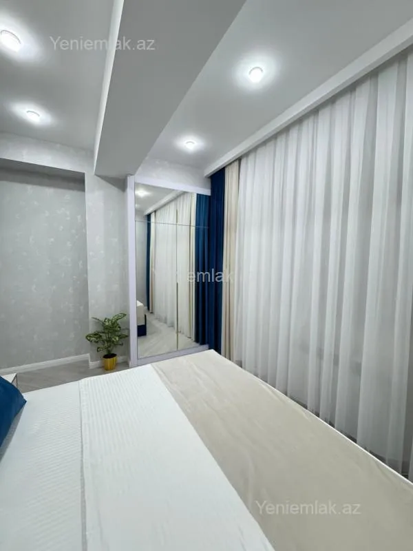 Satılır 3 otaqlı yeni tikili 82 m²