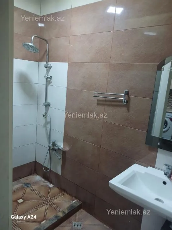 Satılır 3 otaqlı yeni tikili 70 m²