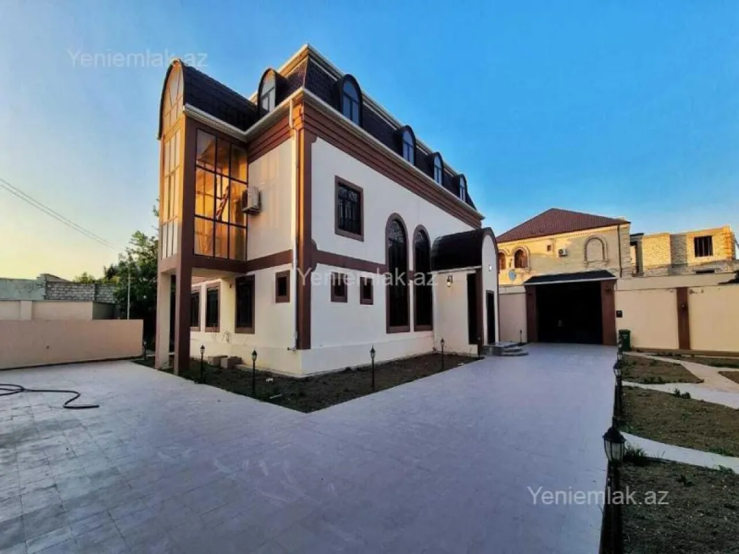 Satılır 7 otaqlı həyət evi 480 m²