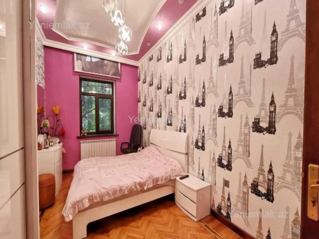 Satılır 7 otaqlı həyət evi 480 m²