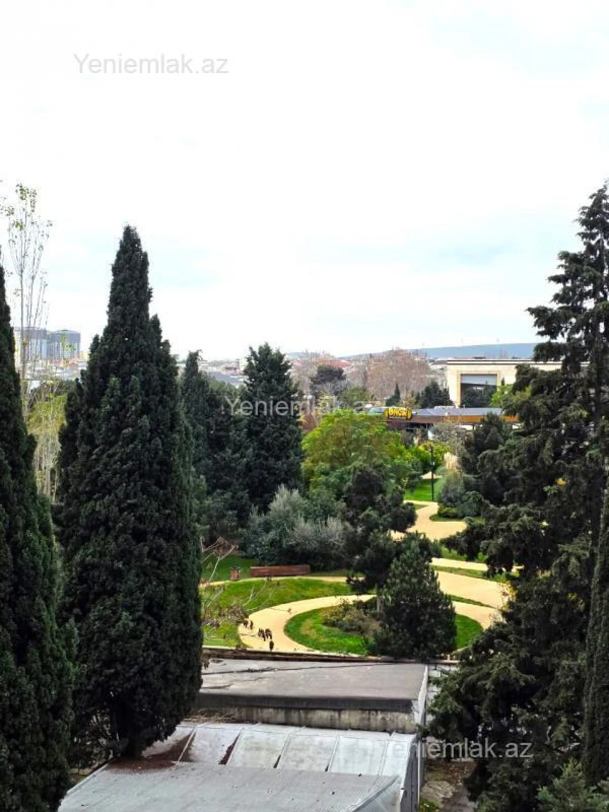 Satılır 2 otaqlı köhnə tikili 65 m²